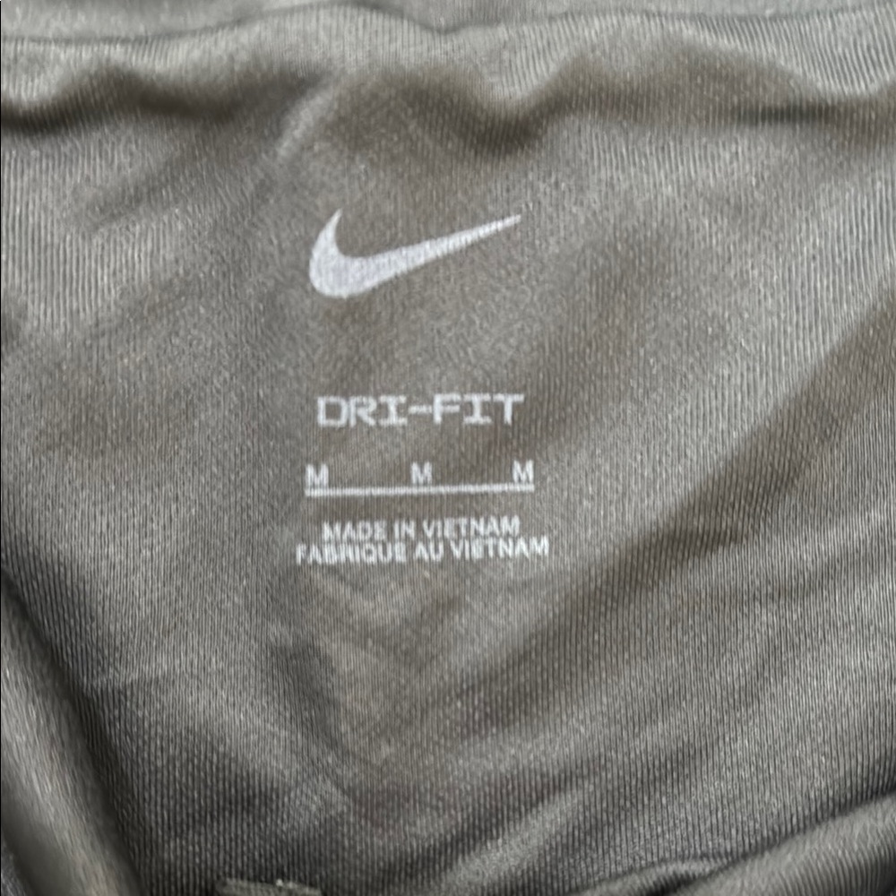 Nike Black Athletic Shorts Lightweight Relaxed Fit Size M / E17 - Picture 2 of 4